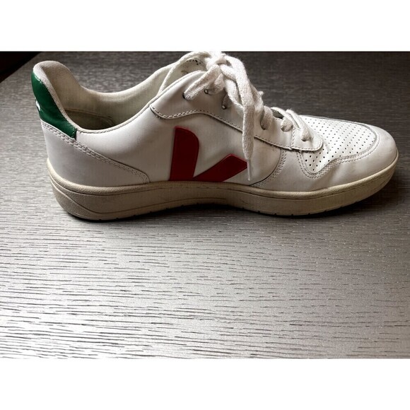 VEJA Men’s V-10 Leather Sneaker Size 9 White Red Fashion Minimalist Preppy - Picture 6 of 9